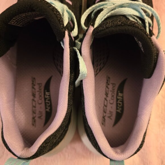 SKECHERS ARCH FIT COMFY WAVE BLACK LAVENDER SIZE 8.5 MEDIUM NIB LACE UP - Picture 5 of 9